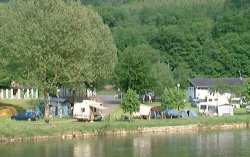 le camping du Port-Diseur vue du chemin du halage